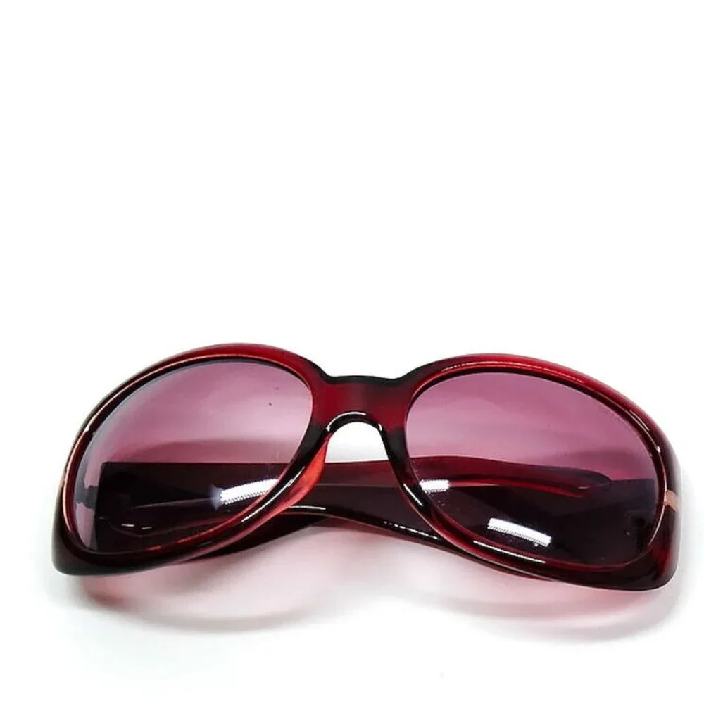 CHANEL Red Tinted CC Logo Sunglasses - Picture 3 of 8